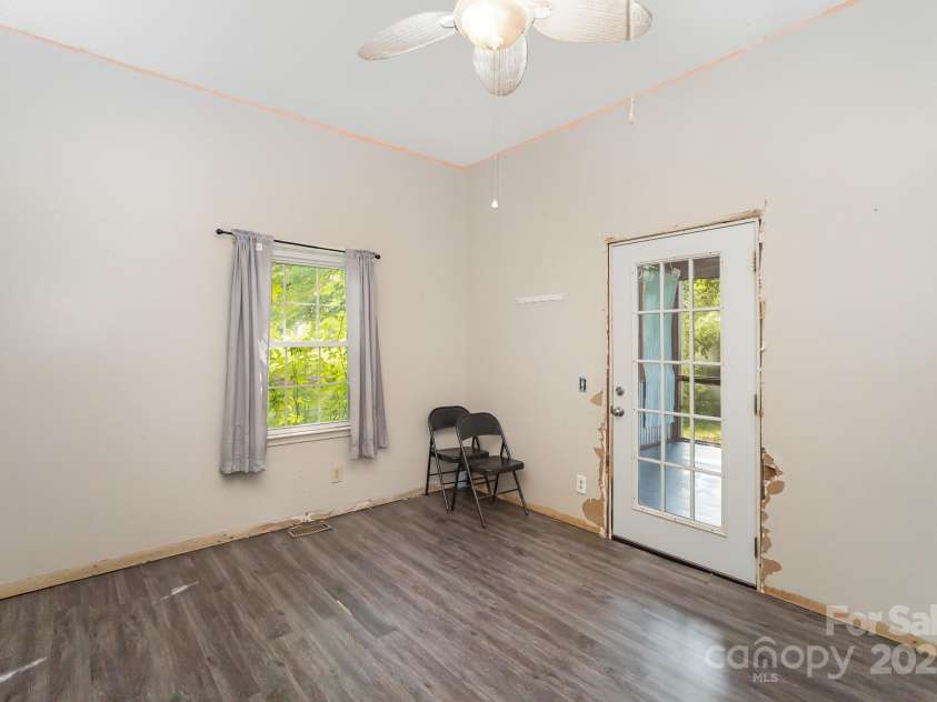 1221 Patterson Street, Shelby, NC 28152.  MLS# CAR4250524, YatesRealty ID 10881. 