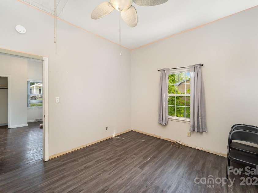 1221 Patterson Street, Shelby, NC 28152.  MLS# CAR4250524, YatesRealty ID 10881. 