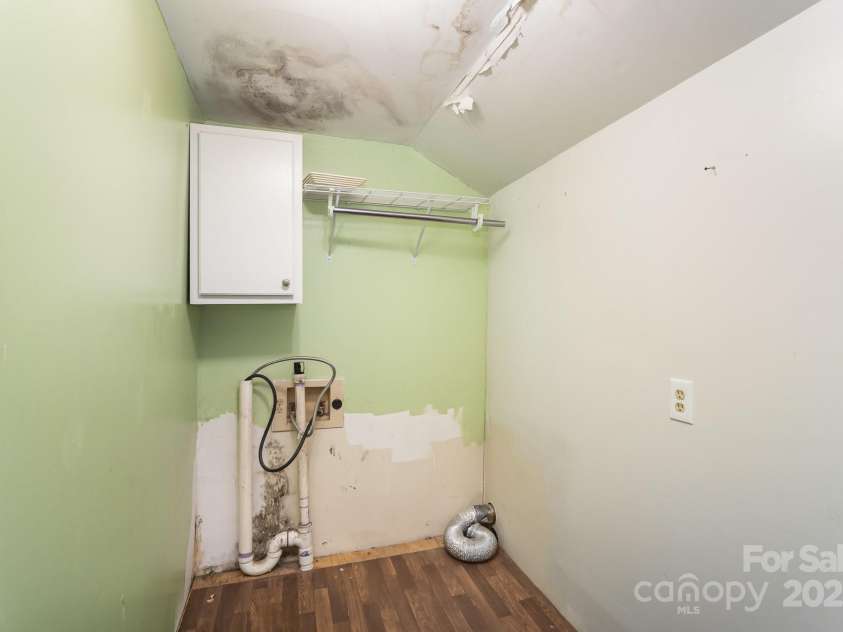 1221 Patterson Street, Shelby, NC 28152.  MLS# CAR4250524, YatesRealty ID 10881. 