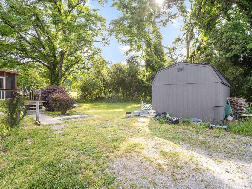 1221 Patterson Street, Shelby, NC 28152.  MLS# CAR4250524, YatesRealty ID 10881. 