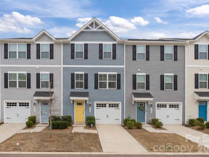 3021 Fiddlewood Street, Charlotte, NC 28214.  MLS# CAR4413207, YatesRealty ID 10882. 