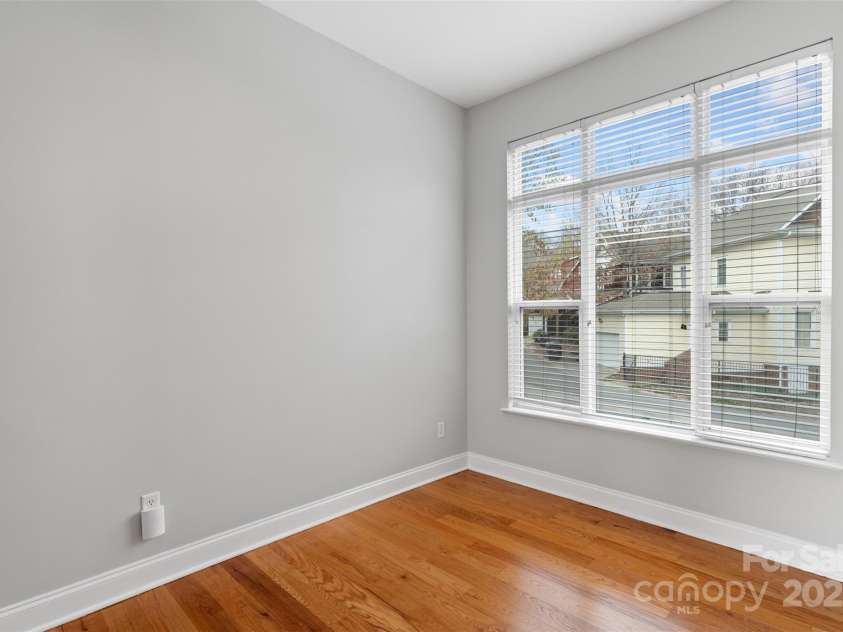 840 Garden District Drive, Charlotte, NC 28202.  MLS# CAR4238438, YatesRealty ID 10882. Dining Room