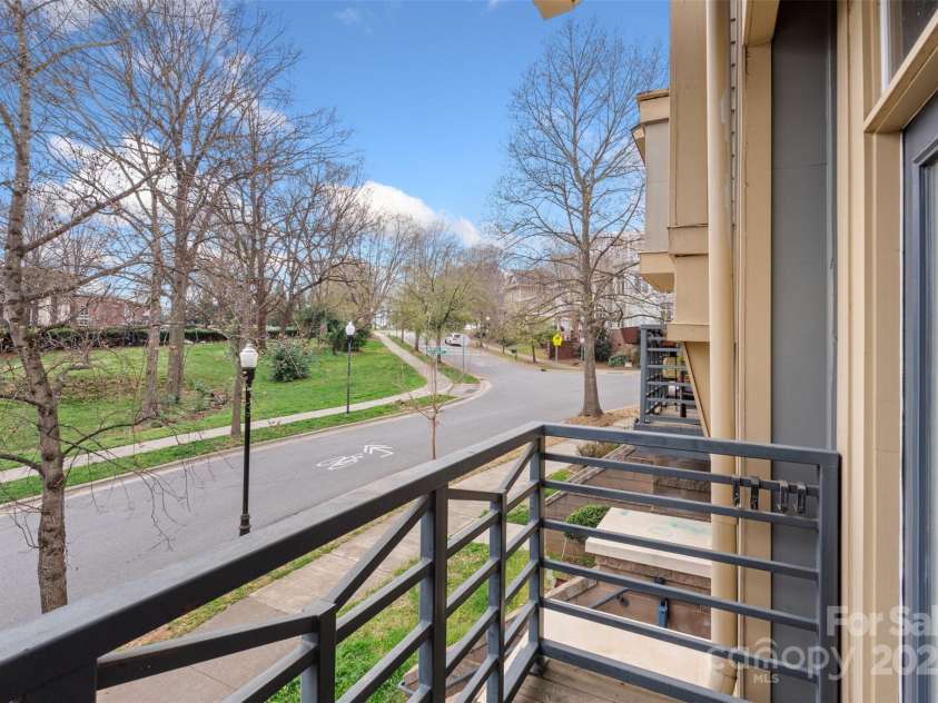840 Garden District Drive, Charlotte, NC 28202.  MLS# CAR4238438, YatesRealty ID 10882. Front Balcony