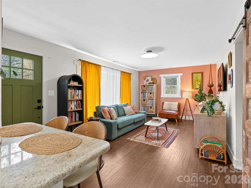 124 Concord Road, Asheville, NC 28803.  MLS# CAR4368068, YatesRealty ID 10883. 