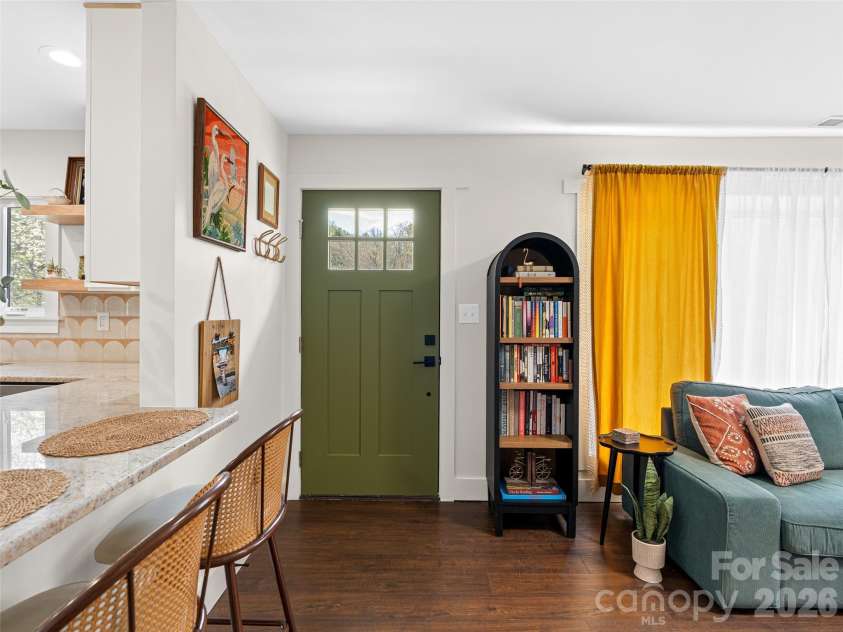 124 Concord Road, Asheville, NC 28803.  MLS# CAR4368068, YatesRealty ID 10883. 