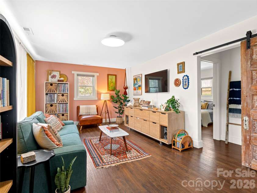124 Concord Road, Asheville, NC 28803.  MLS# CAR4368068, YatesRealty ID 10883. 