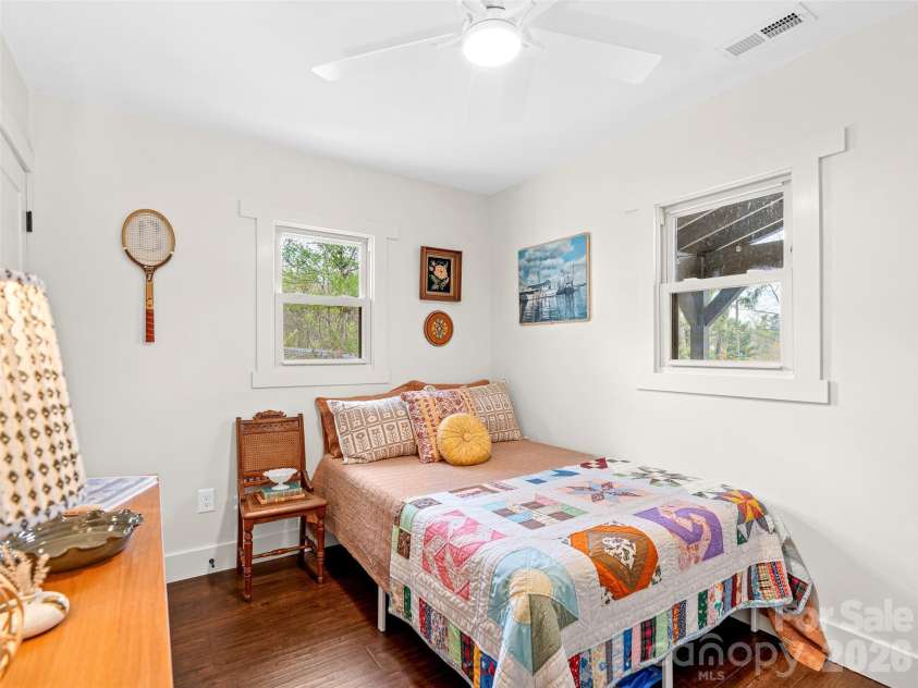 124 Concord Road, Asheville, NC 28803.  MLS# CAR4368068, YatesRealty ID 10883. 