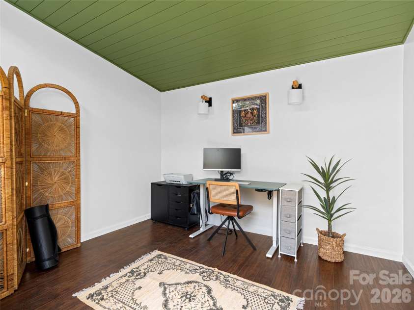 124 Concord Road, Asheville, NC 28803.  MLS# CAR4368068, YatesRealty ID 10883. 