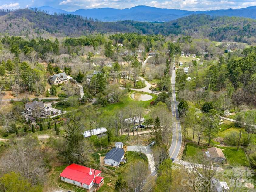 124 Concord Road, Asheville, NC 28803.  MLS# CAR4368068, YatesRealty ID 10883. 