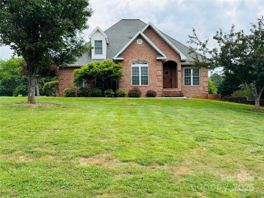 5518 Land Harbour Drive, Granite Falls, NC 28630.  MLS# CAR4254708, YatesRealty ID 10884. 