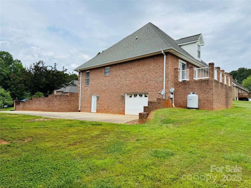 5518 Land Harbour Drive, Granite Falls, NC 28630.  MLS# CAR4254708, YatesRealty ID 10884. 