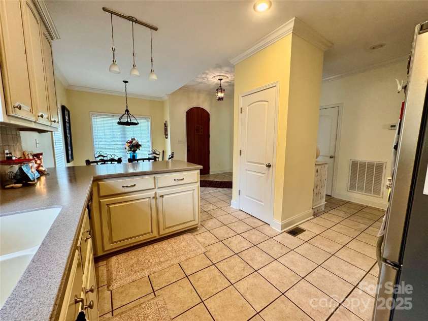 5518 Land Harbour Drive, Granite Falls, NC 28630.  MLS# CAR4254708, YatesRealty ID 10884. 