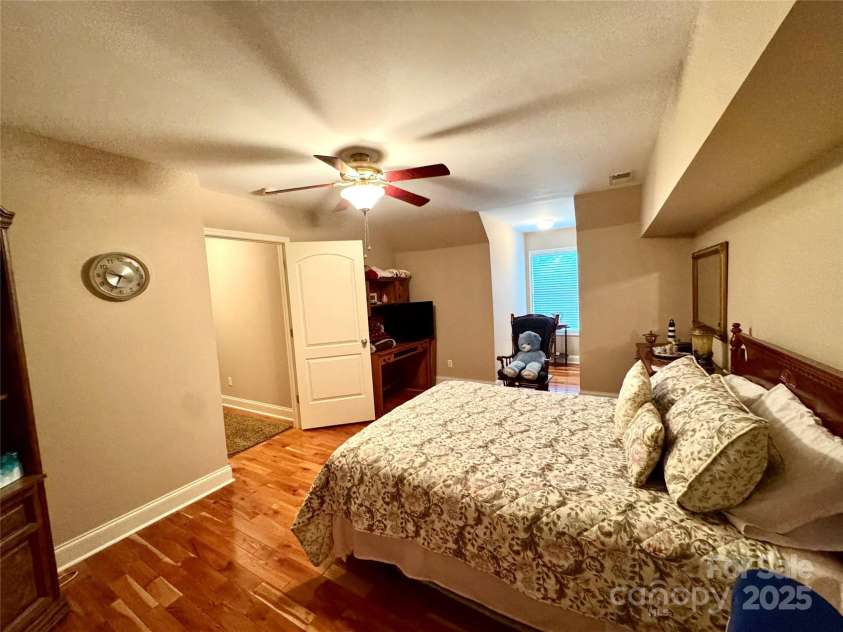 5518 Land Harbour Drive, Granite Falls, NC 28630.  MLS# CAR4254708, YatesRealty ID 10884. 