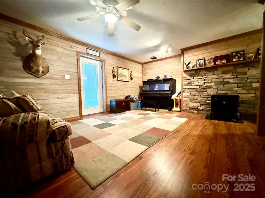 5518 Land Harbour Drive, Granite Falls, NC 28630.  MLS# CAR4254708, YatesRealty ID 10884. 