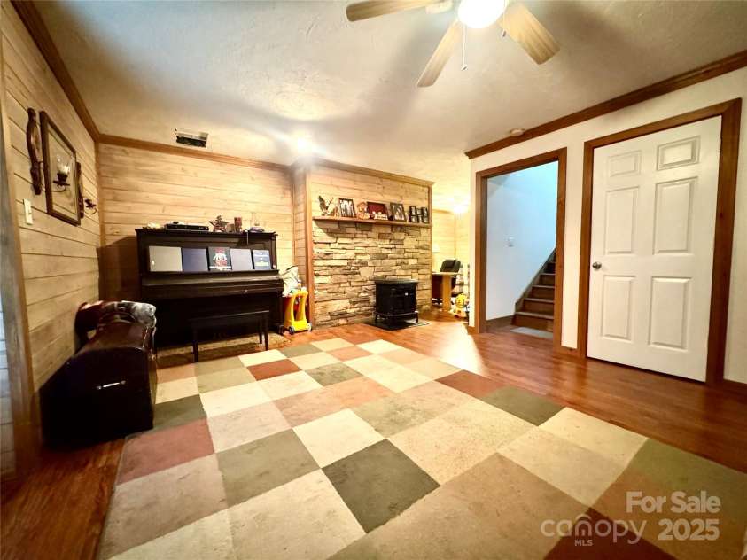 5518 Land Harbour Drive, Granite Falls, NC 28630.  MLS# CAR4254708, YatesRealty ID 10884. 