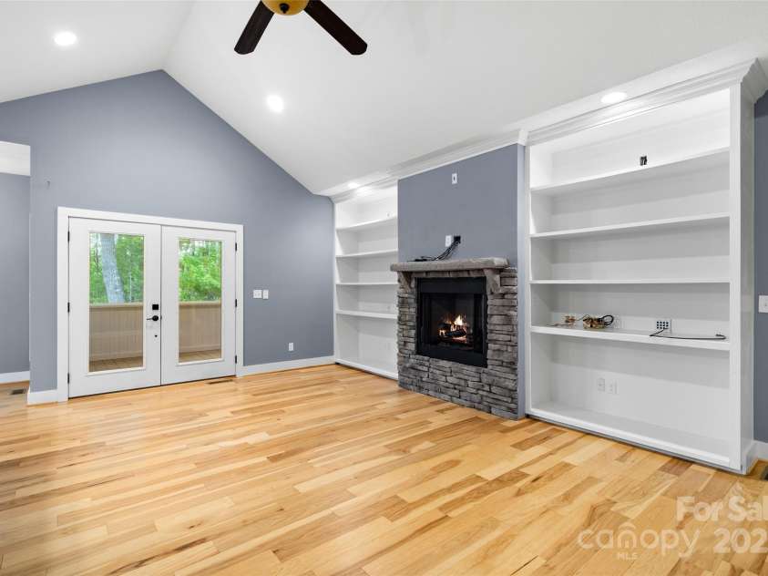8 Clover Ridge Lane, Leicester, NC 28748.  MLS# CAR4247209, YatesRealty ID 10885. The place and space for living well