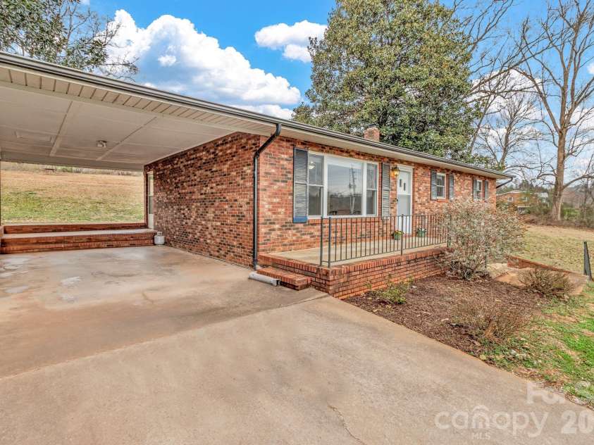 578 Conley Road, Morganton, NC 28655.  MLS# CAR4352016, YatesRealty ID 10887. 