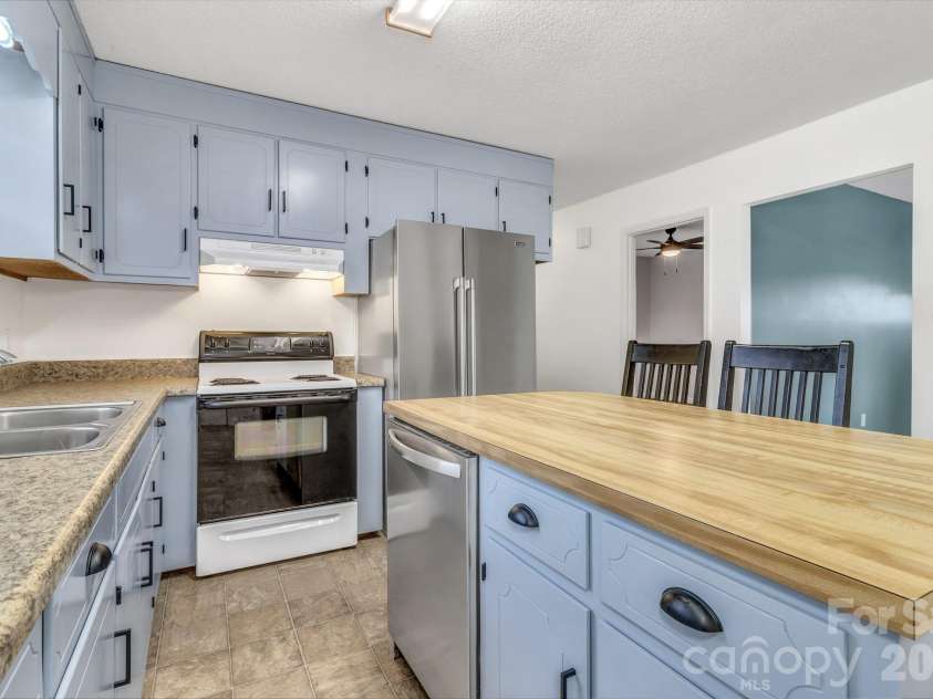 578 Conley Road, Morganton, NC 28655.  MLS# CAR4352016, YatesRealty ID 10887. 