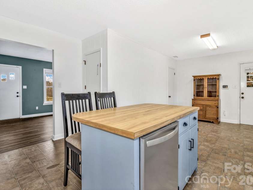 578 Conley Road, Morganton, NC 28655.  MLS# CAR4352016, YatesRealty ID 10887. 