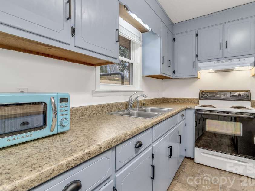 578 Conley Road, Morganton, NC 28655.  MLS# CAR4352016, YatesRealty ID 10887. 