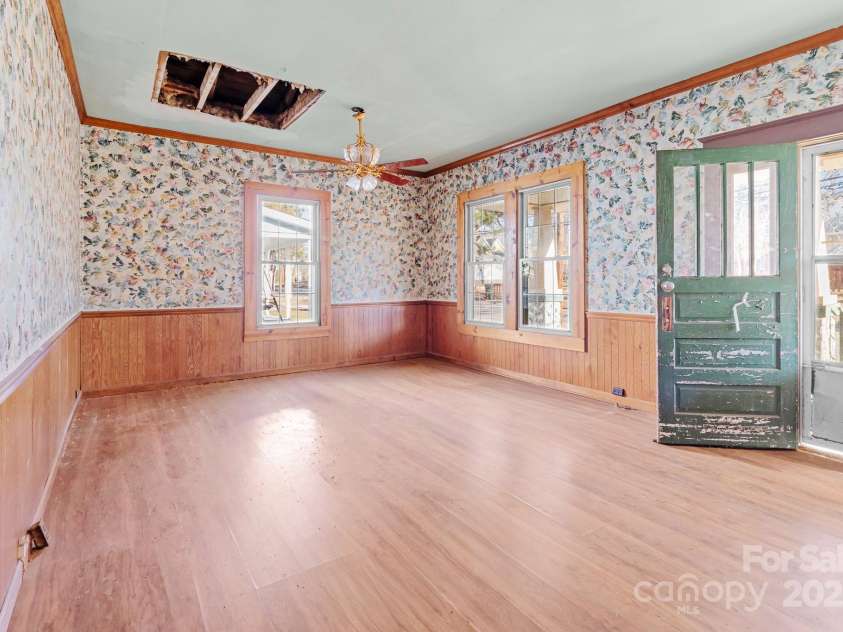 113 7th Street, Spencer, NC 28159.  MLS# CAR4216513, YatesRealty ID 10888. 