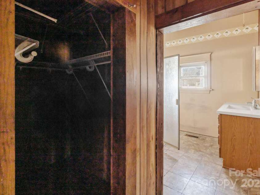 113 7th Street, Spencer, NC 28159.  MLS# CAR4216513, YatesRealty ID 10888. 