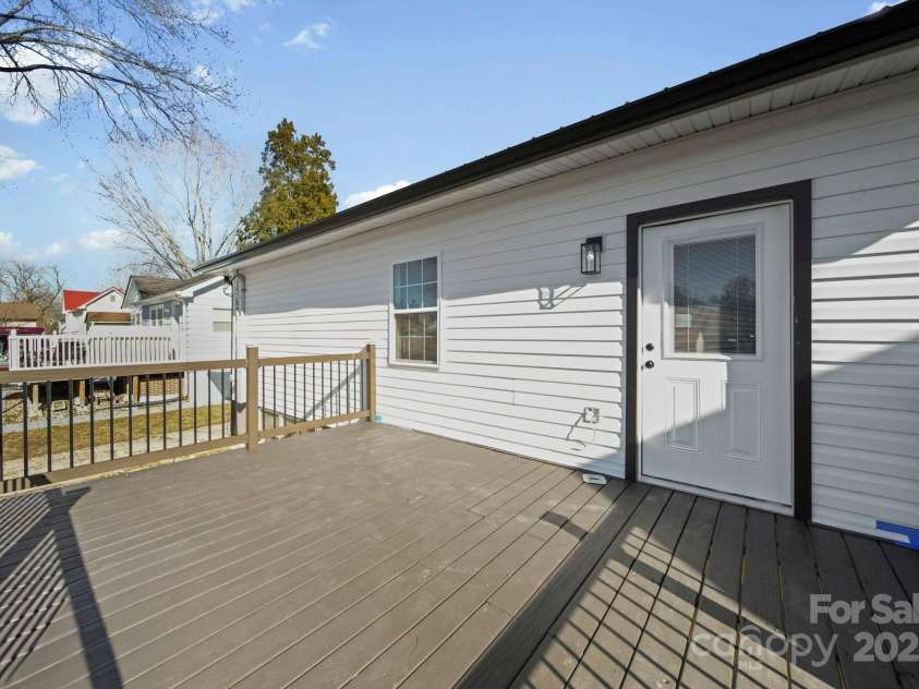 113 7th Street, Spencer, NC 28159.  MLS# CAR4330581, YatesRealty ID 10888. 