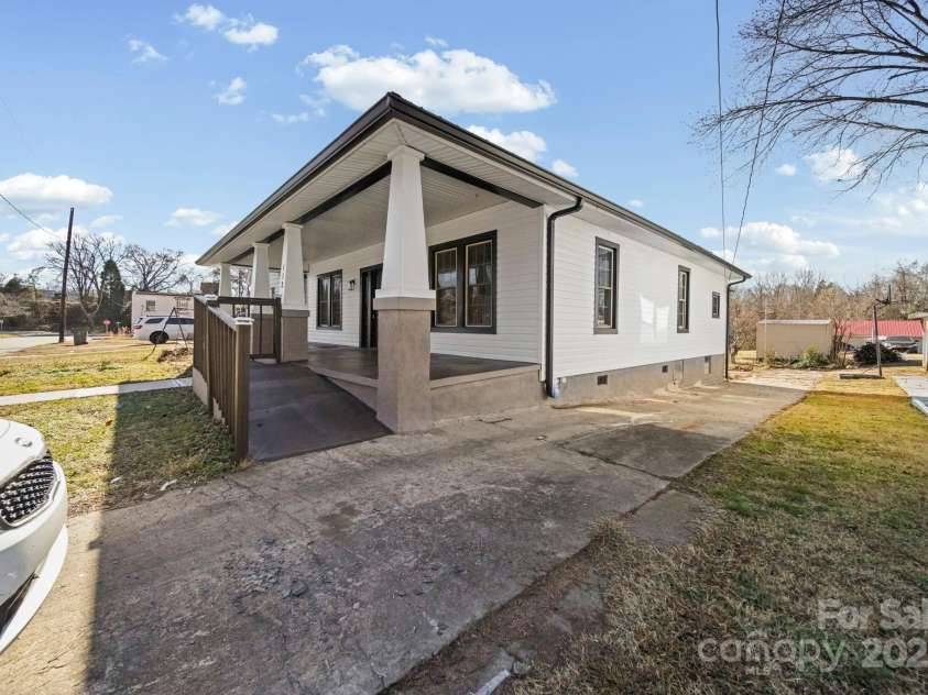 113 7th Street, Spencer, NC 28159.  MLS# CAR4330581, YatesRealty ID 10888. 