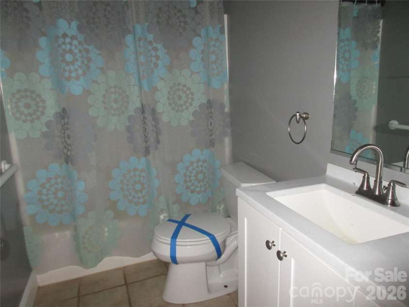 618 Brook Knoll Circle, Weaverville, NC 28787.  MLS# CAR4343829, YatesRealty ID 10888. 