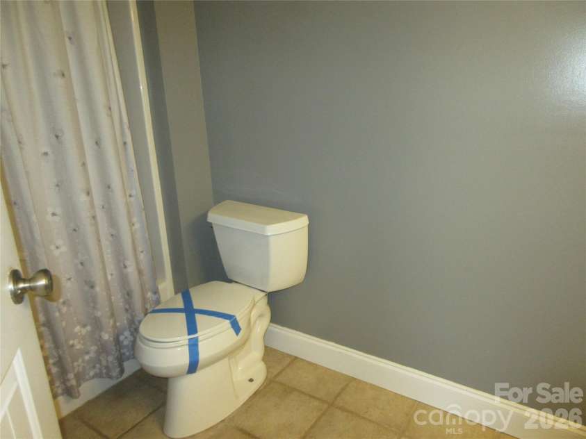 618 Brook Knoll Circle, Weaverville, NC 28787.  MLS# CAR4343829, YatesRealty ID 10888. 