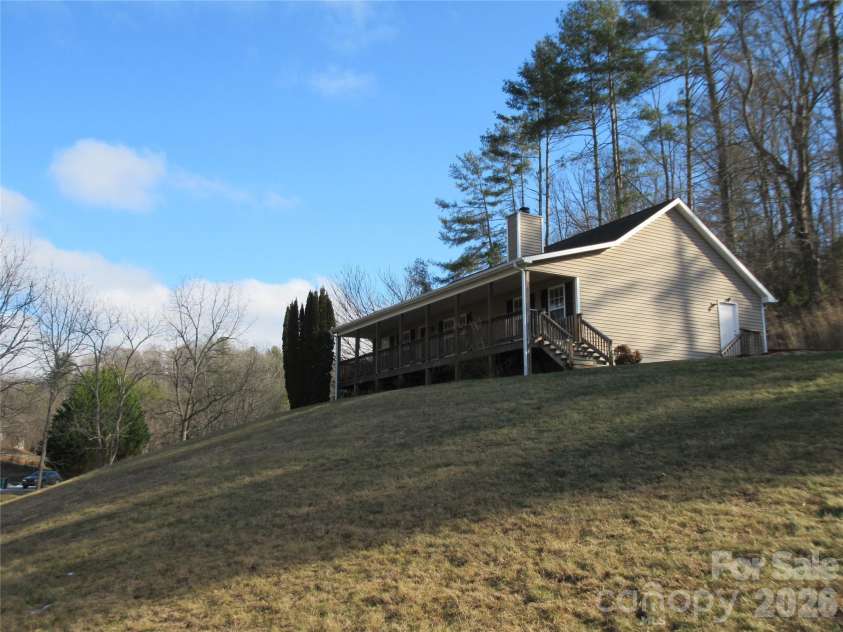 618 Brook Knoll Circle, Weaverville, NC 28787.  MLS# CAR4343829, YatesRealty ID 10888. 