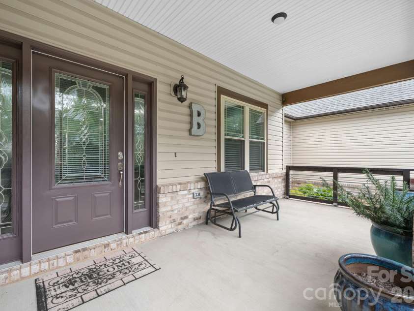 4850 Woodwinds Drive, Hickory, NC 28601.  MLS# CAR4354576, YatesRealty ID 10889. 