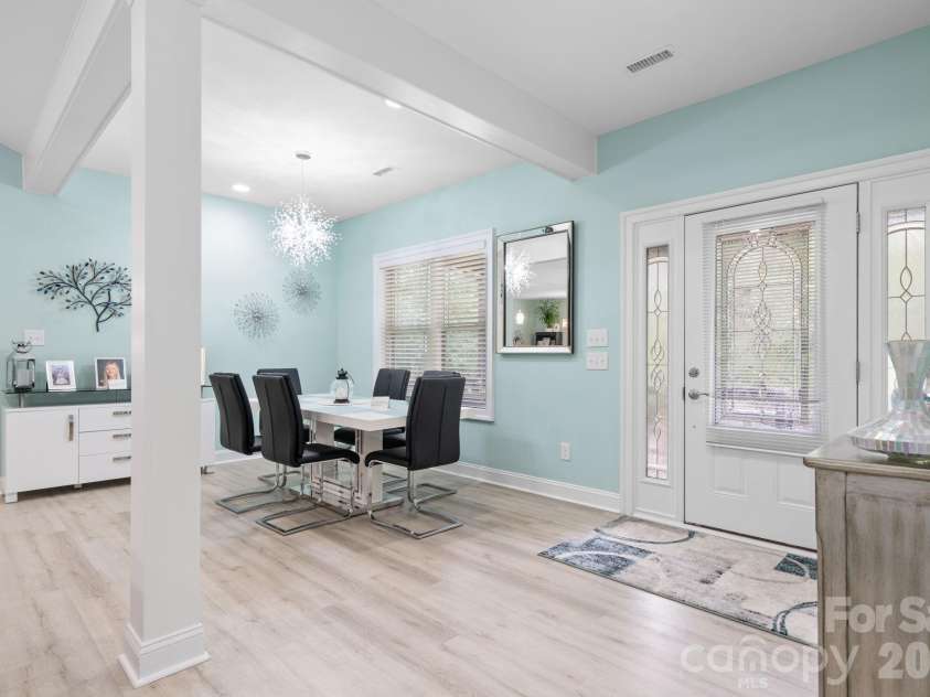 4850 Woodwinds Drive, Hickory, NC 28601.  MLS# CAR4354576, YatesRealty ID 10889. 