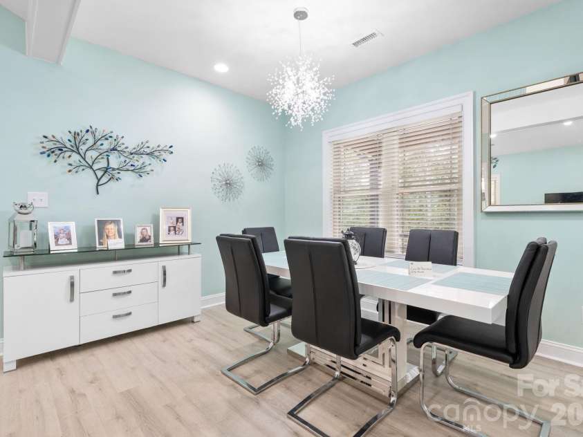 4850 Woodwinds Drive, Hickory, NC 28601.  MLS# CAR4354576, YatesRealty ID 10889. 