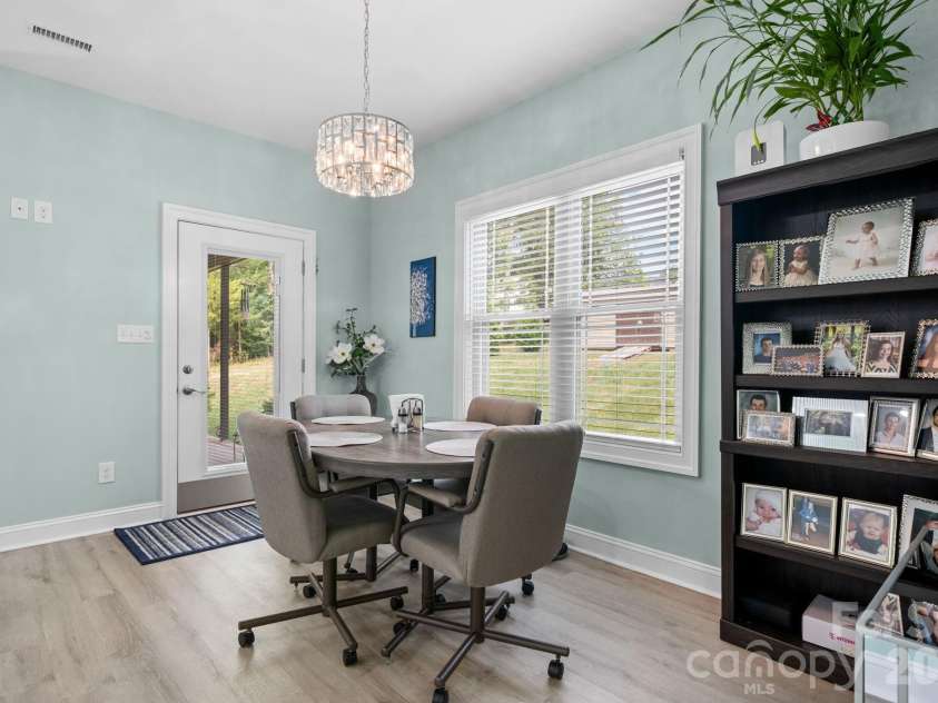 4850 Woodwinds Drive, Hickory, NC 28601.  MLS# CAR4354576, YatesRealty ID 10889. 
