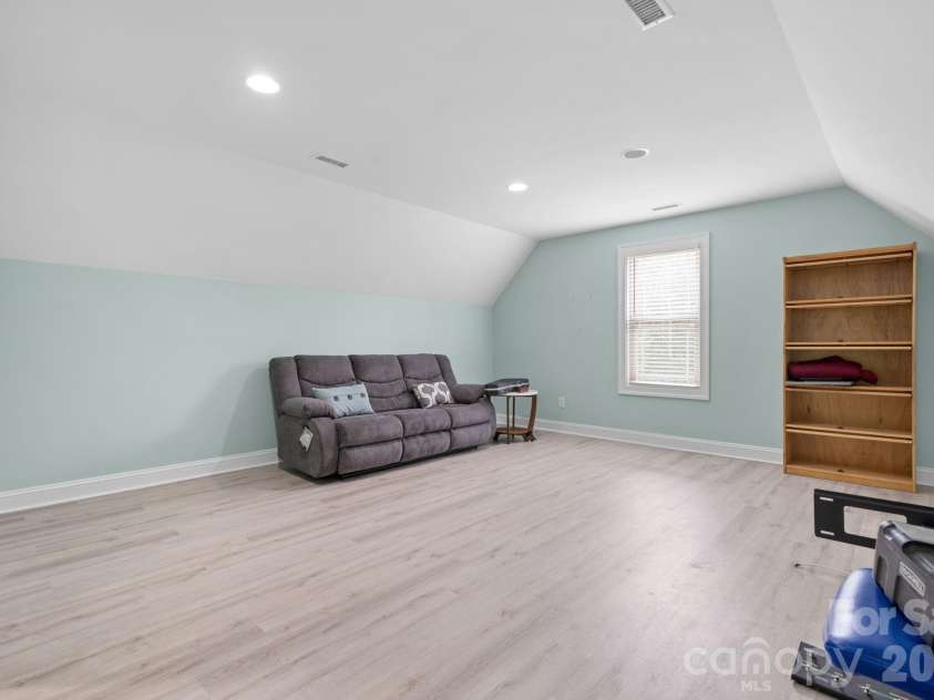 4850 Woodwinds Drive, Hickory, NC 28601.  MLS# CAR4354576, YatesRealty ID 10889. 