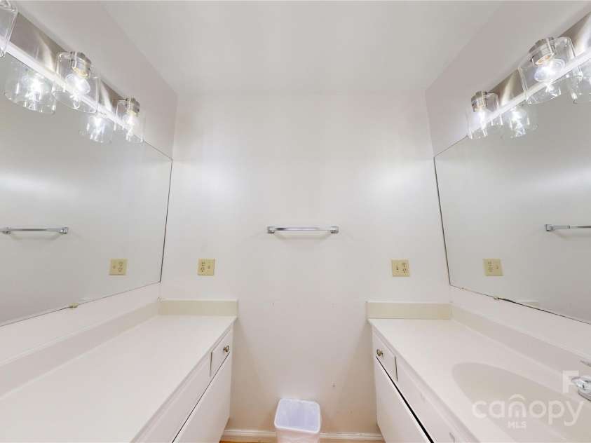 12 Moland Drive, Etowah, NC 28729.  MLS# CAR4198247, YatesRealty ID 1089. 