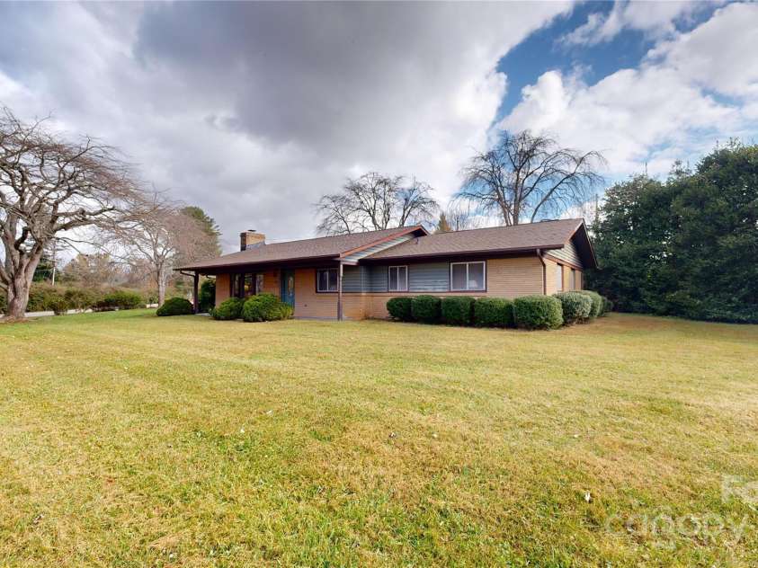 12 Moland Drive, Etowah, NC 28729.  MLS# CAR4198247, YatesRealty ID 1089. 