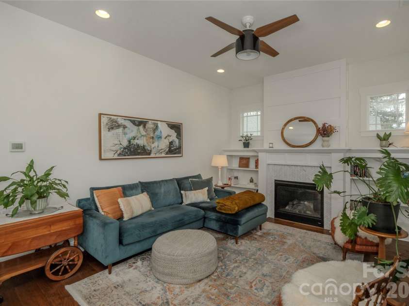 112 Jordan Street, Brevard, NC 28712.  MLS# CAR4361058, YatesRealty ID 10890. 