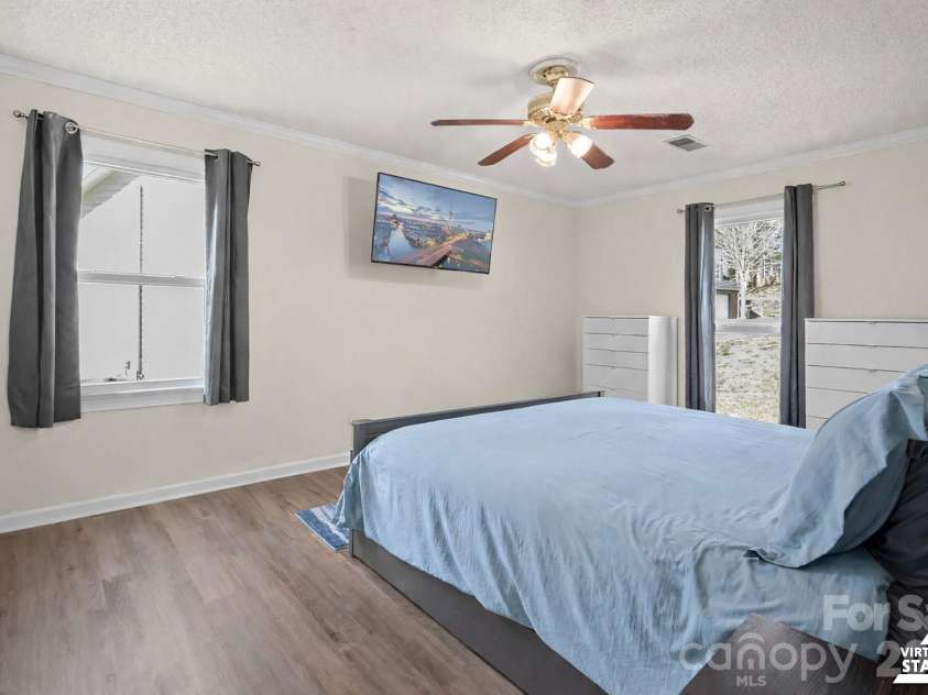 2404 Wildburne Court, Charlotte, NC 28262.  MLS# CAR4347538, YatesRealty ID 10891. 