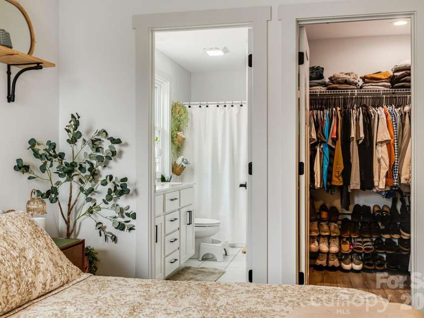 842 Old NC 20 Highway, Alexander, NC 28701.  MLS# CAR4353364, YatesRealty ID 10892. Looking toward en-suite and walk-in closet