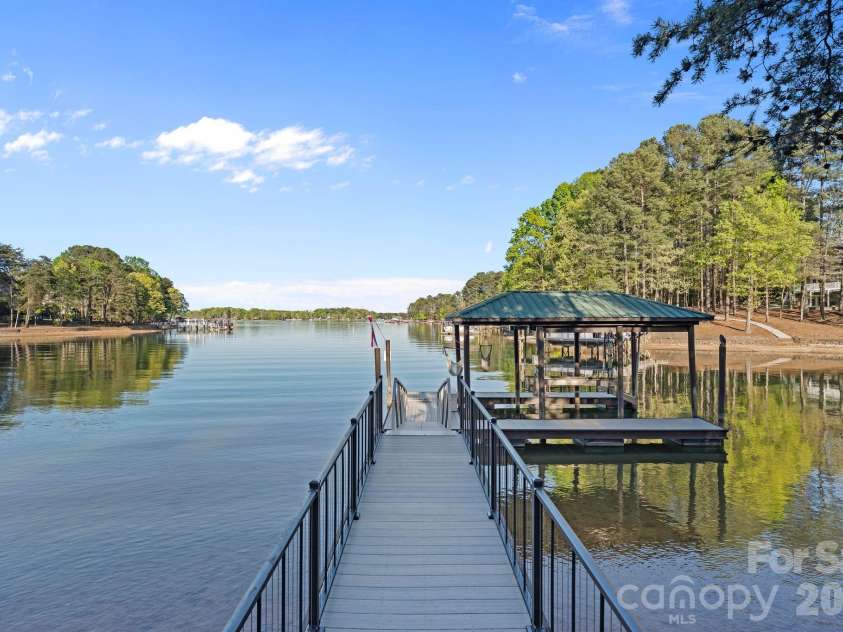 9116 Thackery Lane, Sherrills Ford, NC 28673.  MLS# CAR4368566, YatesRealty ID 10894. 
