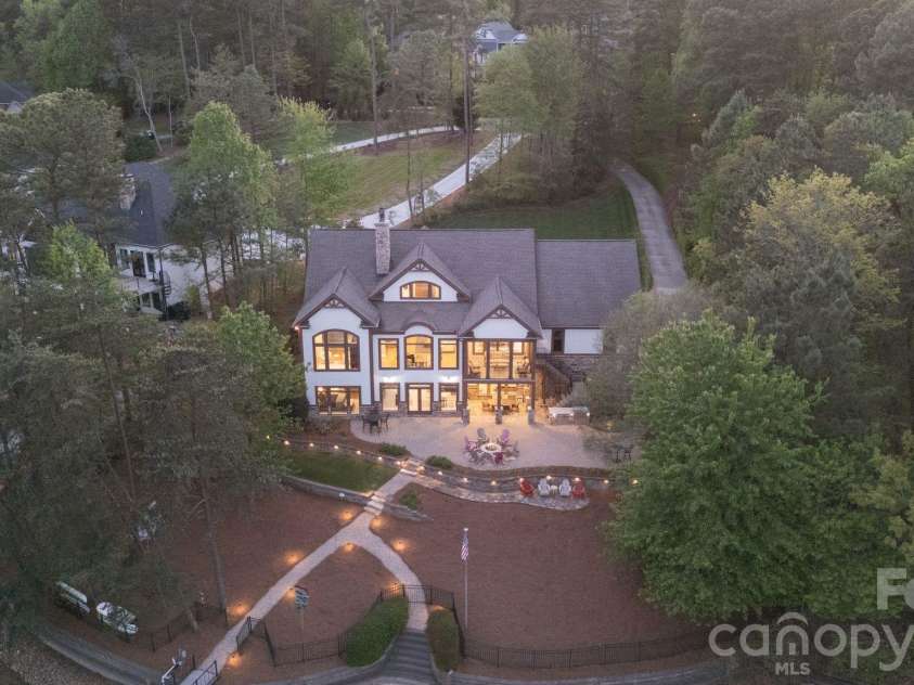 9116 Thackery Lane, Sherrills Ford, NC 28673.  MLS# CAR4368566, YatesRealty ID 10894. 