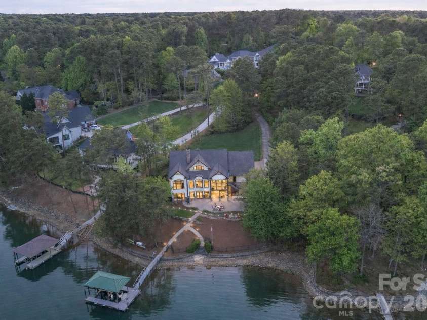 9116 Thackery Lane, Sherrills Ford, NC 28673.  MLS# CAR4368566, YatesRealty ID 10894. 