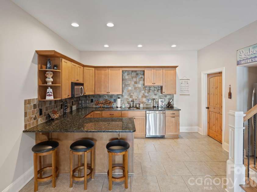 9116 Thackery Lane, Sherrills Ford, NC 28673.  MLS# CAR4368566, YatesRealty ID 10894. Basement Kitchen