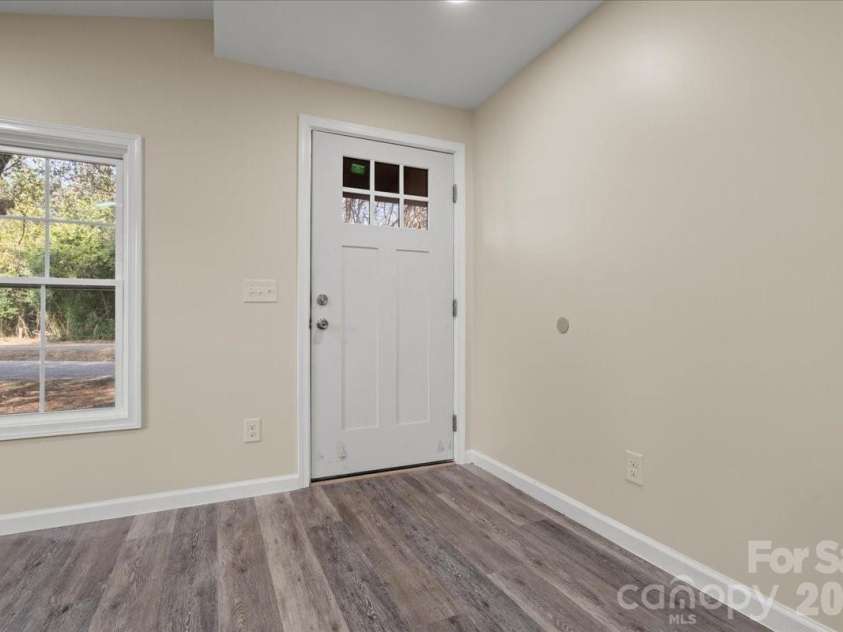 32 Roddy Street, Cheraw, SC 29520.  MLS# CAR4342880, YatesRealty ID 10895. 