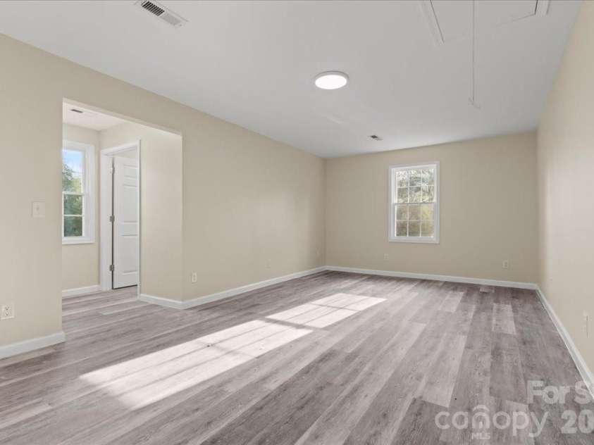32 Roddy Street, Cheraw, SC 29520.  MLS# CAR4342880, YatesRealty ID 10895. 