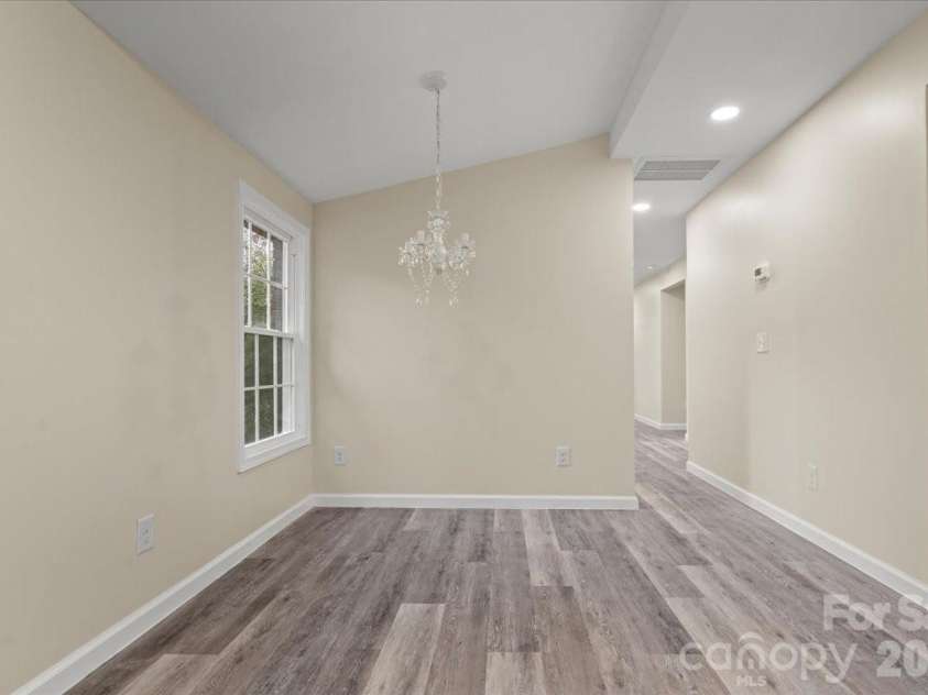 32 Roddy Street, Cheraw, SC 29520.  MLS# CAR4342880, YatesRealty ID 10895. 