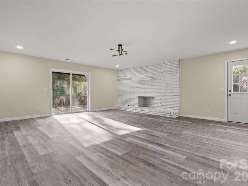32 Roddy Street, Cheraw, SC 29520.  MLS# CAR4342880, YatesRealty ID 10895. 