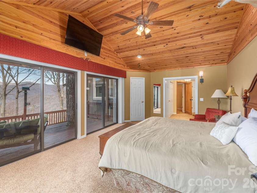 236 Dove Drive, Maggie Valley, NC 28751.  MLS# CAR4343977, YatesRealty ID 10896. 
